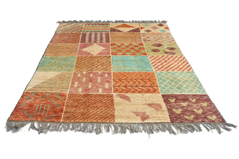 Handmade Moroccan rugs Material Spun wool in rectangular Shape pattern Cubic color multicolor size 10 x 6 by Zetta Rugs